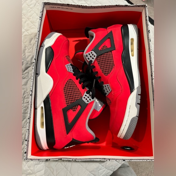 Jordan 4 retro ‘Toro Bravo’ main image 4